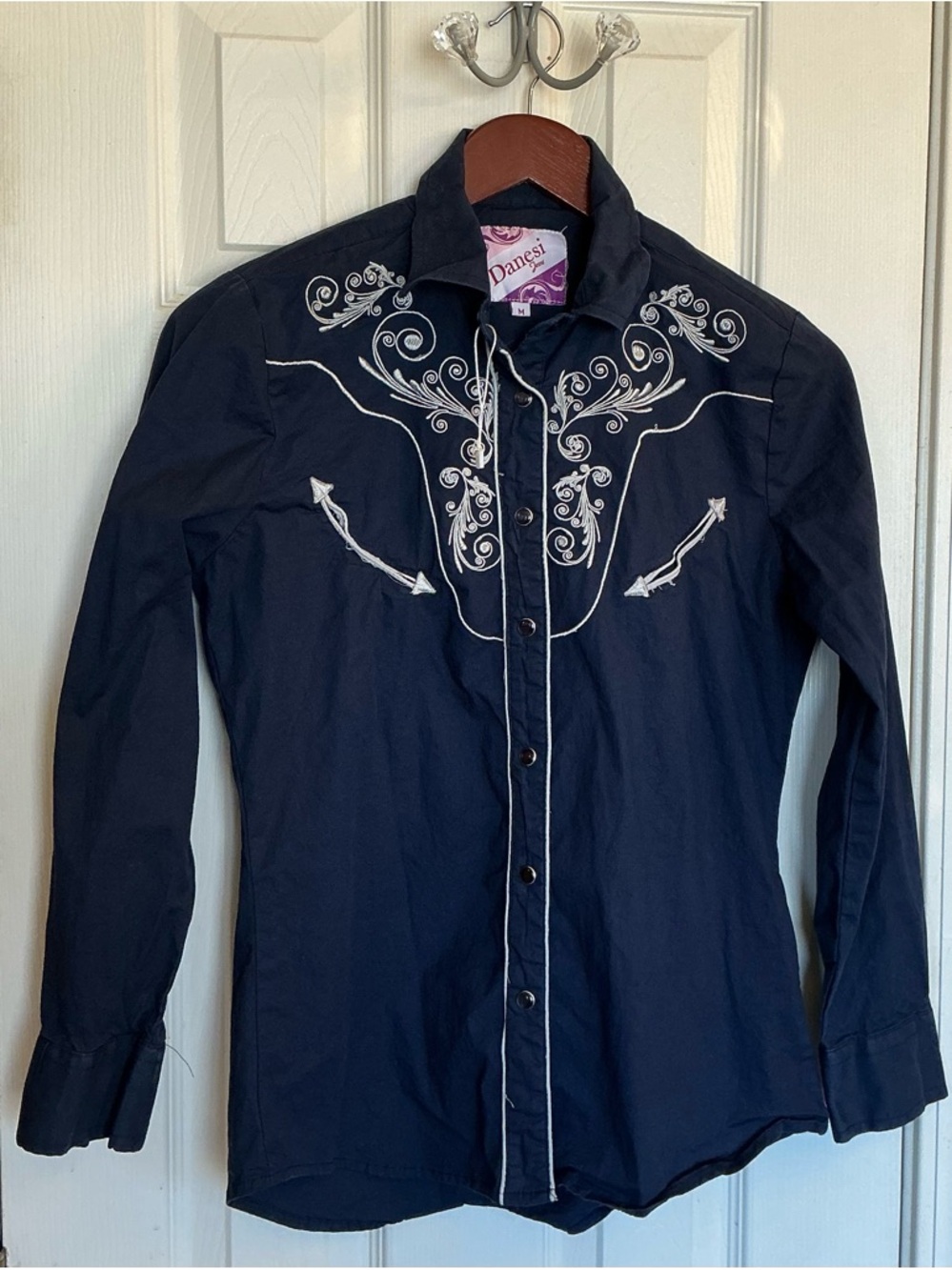 Daseni Women’s Embroidered Western Button-Up Shirt Navy & White Stitching Size M